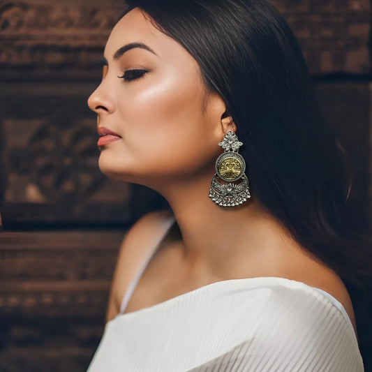 Saaj Saanvi Dual-Tone Jhumkas