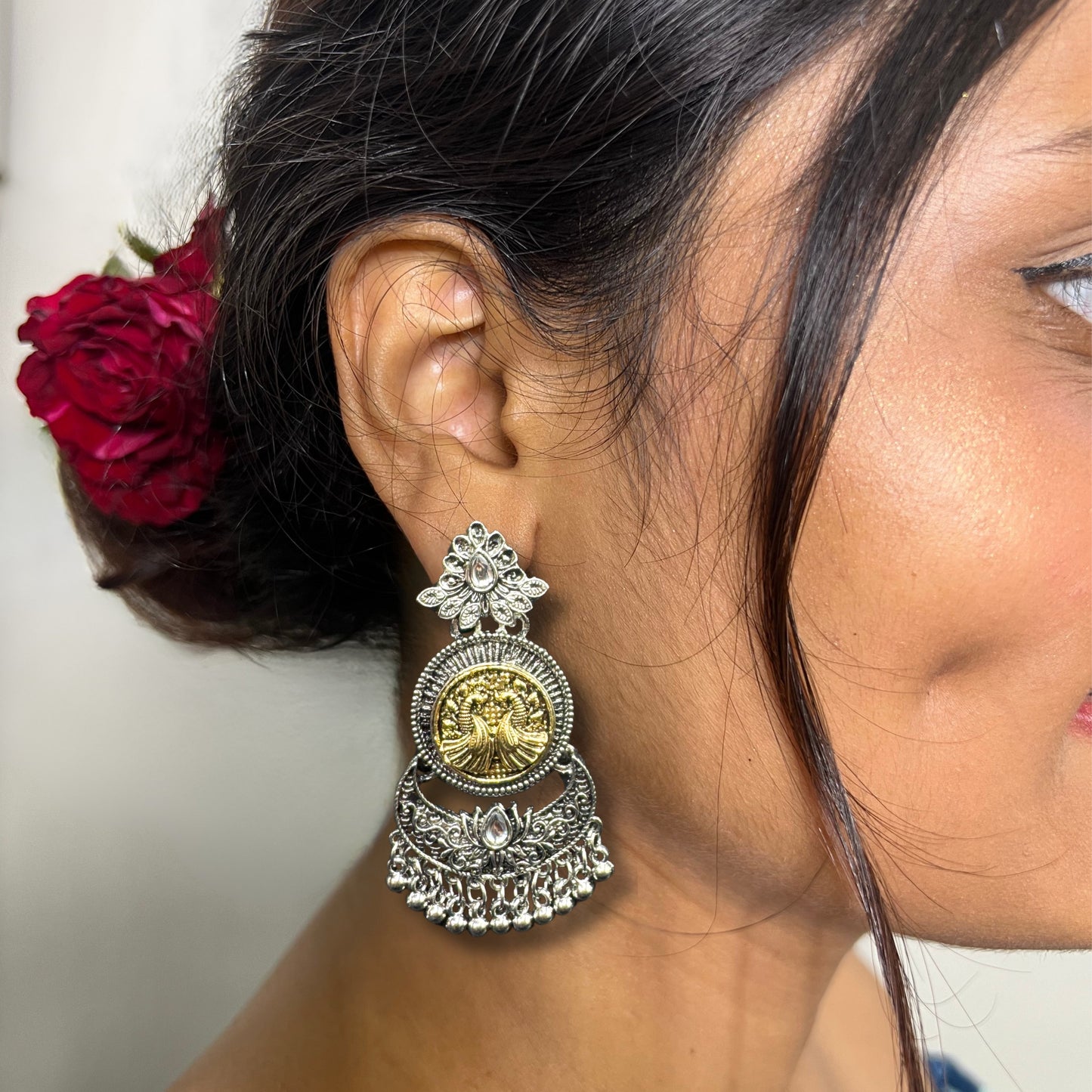 Saaj Saanvi Dual-Tone Jhumkas