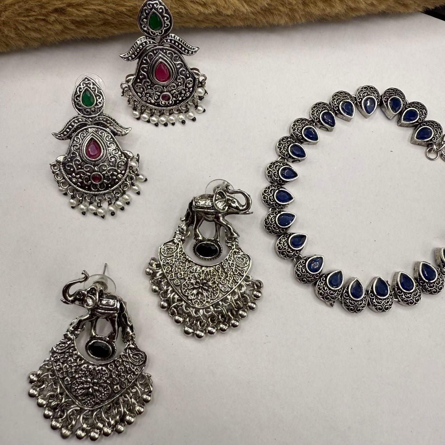 The Celebration Set- 2 pairs of earrings + 1 Necklace