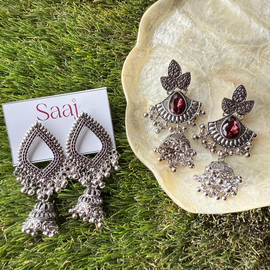 The Best of Saaj- 2 pairs of earrings